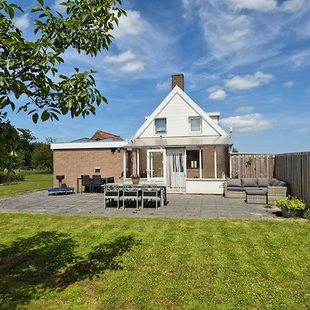 Vila Vrijstaande Ruime Familiewoning Landelijk Gelegen Lewedorp Exteriér fotografie