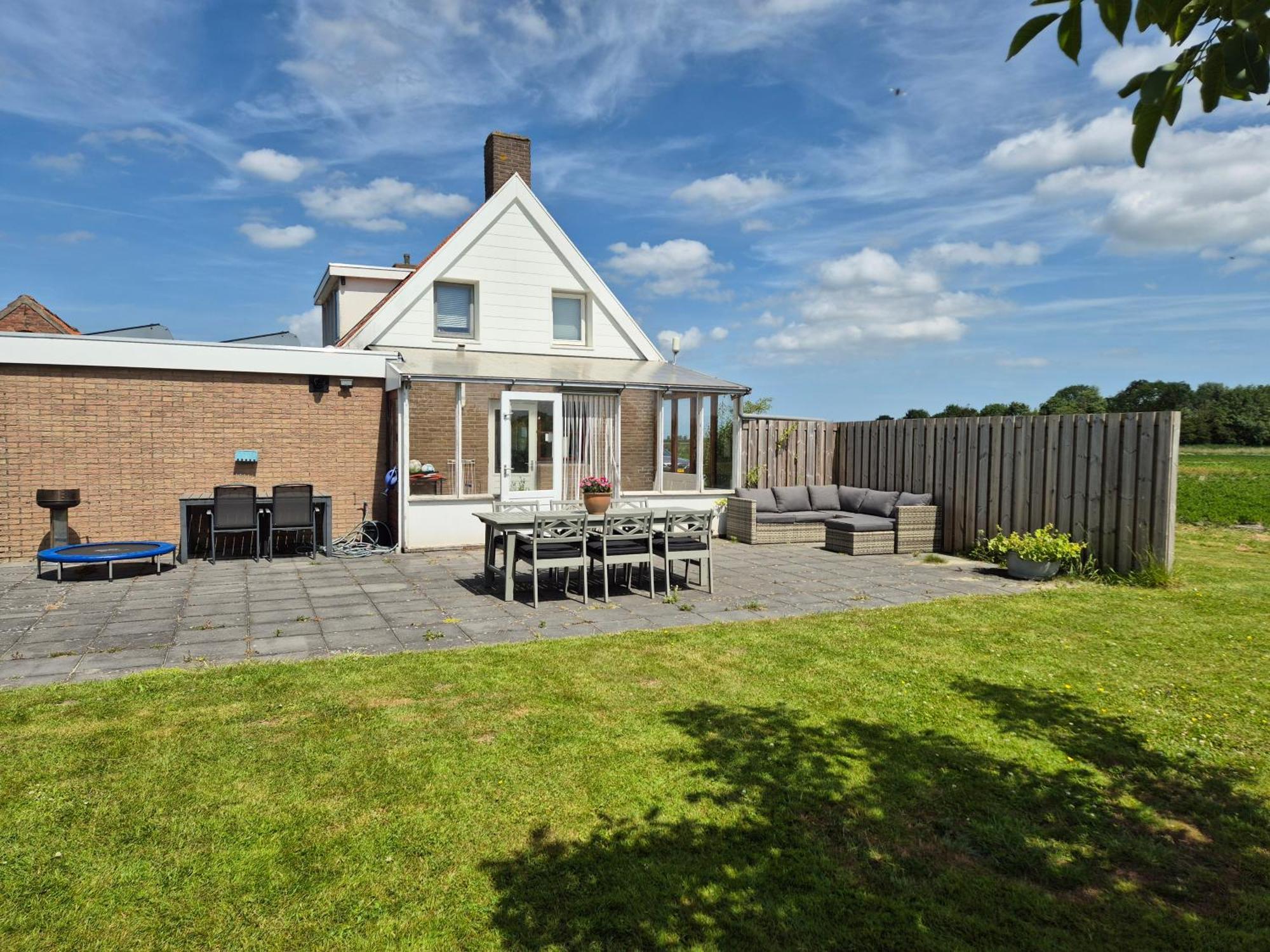 Vila Vrijstaande Ruime Familiewoning Landelijk Gelegen Lewedorp Exteriér fotografie